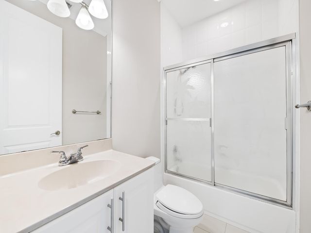 3434 NE 13th Avenue, Oakland Park, FL 33334