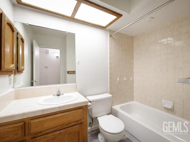 10600 Sunset Canyon Drive, Bakersfield, CA 93311