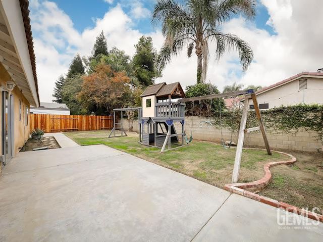 10600 Sunset Canyon Drive, Bakersfield, CA 93311
