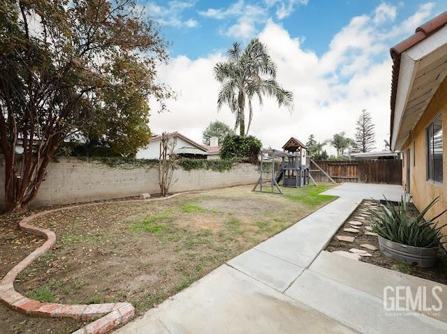 10600 Sunset Canyon Drive, Bakersfield, CA 93311