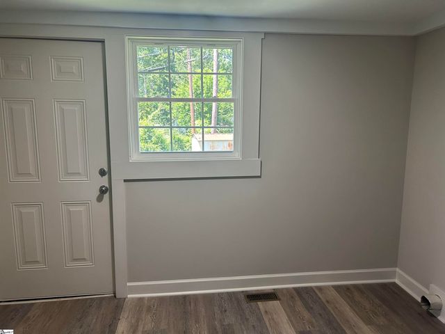 106 Washington Street, Clinton, SC 29325