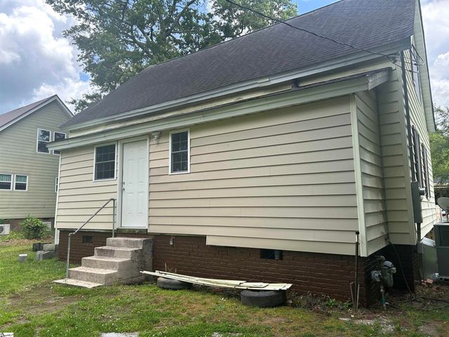 106 Washington Street, Clinton, SC 29325