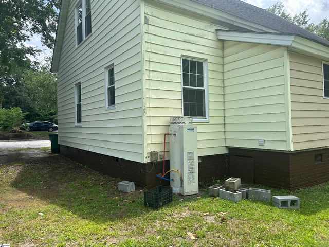 106 Washington Street, Clinton, SC 29325
