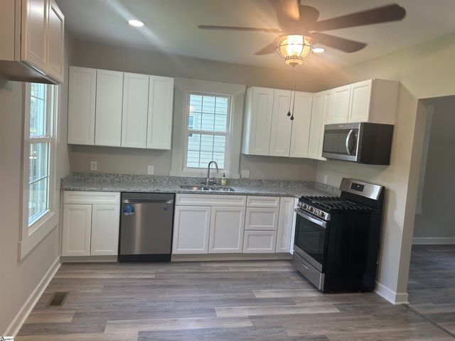 106 Washington Street, Clinton, SC 29325