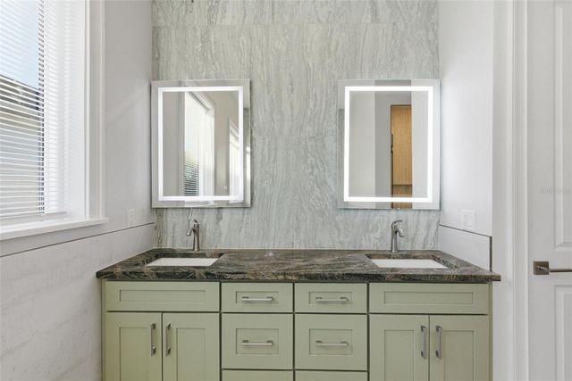 3809 71ST STREET N, St Petersburg, FL 33709