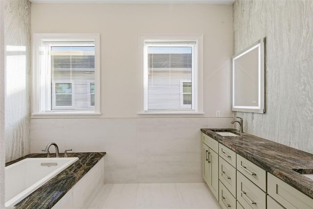 3809 71ST STREET N, St Petersburg, FL 33709