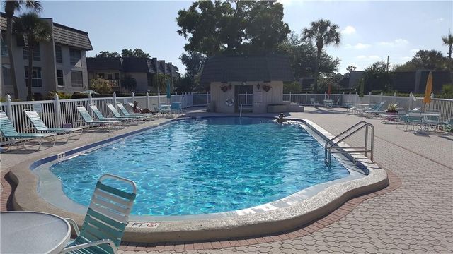 2103 CORDOVA GRN 2103, Seminole, FL 33777