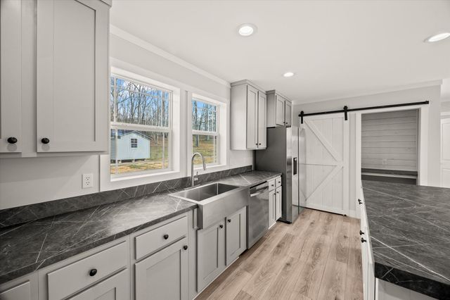 1620 Anna Maria Ln, Cookeville, TN 38501