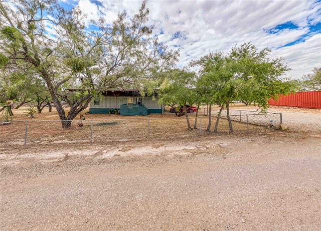792 County Road 310, Breckenridge, TX 76424