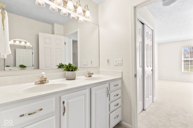 11139 Tisbury Court, Fishers, IN 46038