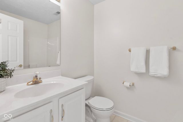 11139 Tisbury Court, Fishers, IN 46038