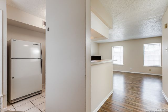1045 Shook Ave Apt 148J, San Antonio, TX 78212