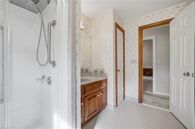 1233 Worthington LN, Virginia Beach, VA 23464