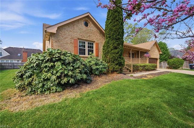 1233 Worthington LN, Virginia Beach, VA 23464