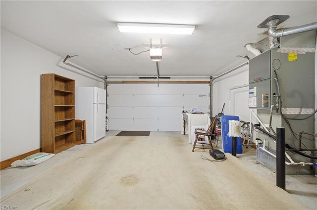 1233 Worthington LN, Virginia Beach, VA 23464