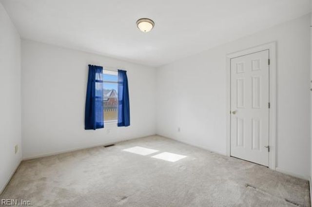 1233 Worthington LN, Virginia Beach, VA 23464