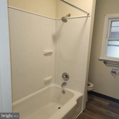 3231 EARL ST, Reading, PA 19605