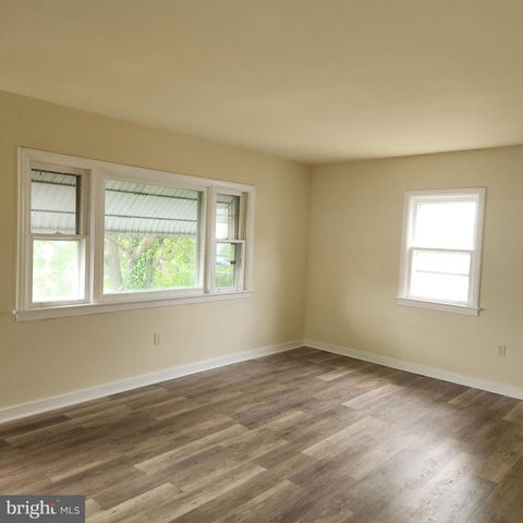 3231 EARL ST, Reading, PA 19605