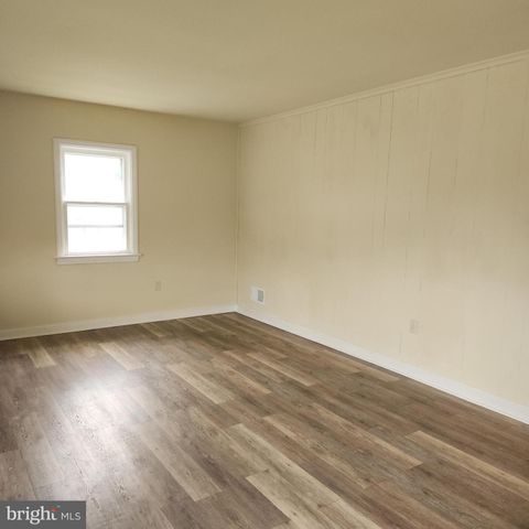 3231 EARL ST, Reading, PA 19605
