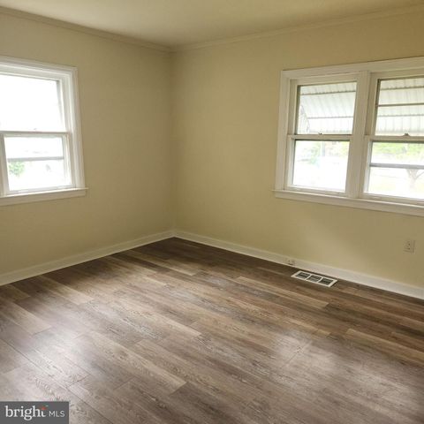 3231 EARL ST, Reading, PA 19605