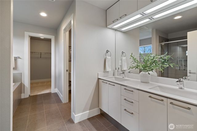 24903 123rd Place SE, Kent, WA 98030