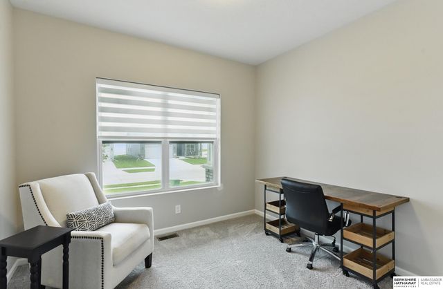 10280 S 209th Street, Gretna, NE 68028