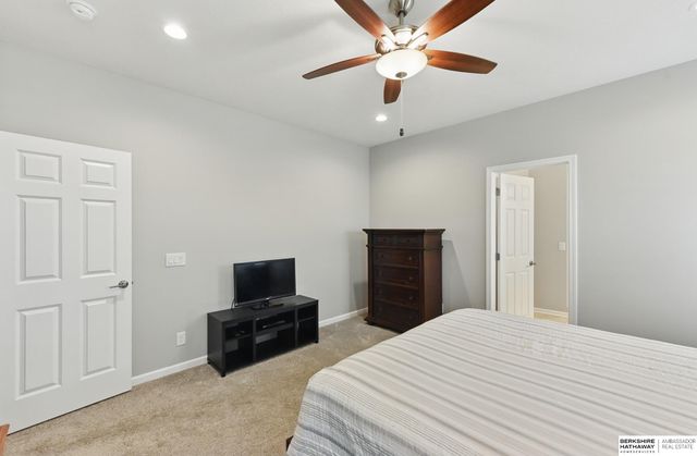 10280 S 209th Street, Gretna, NE 68028