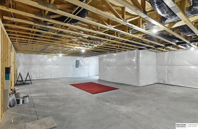 10280 S 209th Street, Gretna, NE 68028