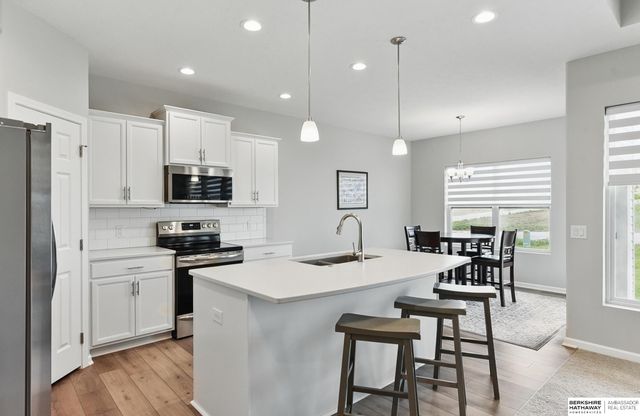 10280 S 209th Street, Gretna, NE 68028