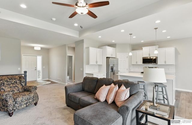 10280 S 209th Street, Gretna, NE 68028