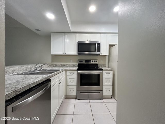 3051 Sir Hamilton Circle 8, Titusville, FL 32780