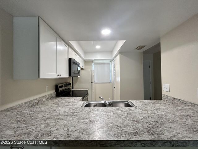 3051 Sir Hamilton Circle 8, Titusville, FL 32780