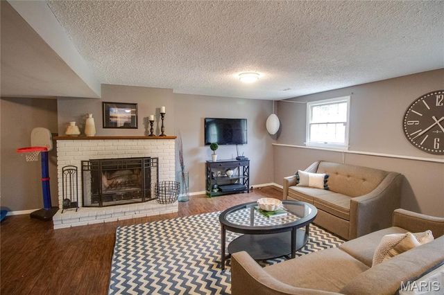 1905 Cheyenne Drive, Godfrey, IL 62035