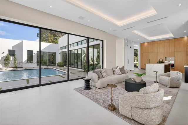 11395 SW 88th Ave, Miami, FL 33176