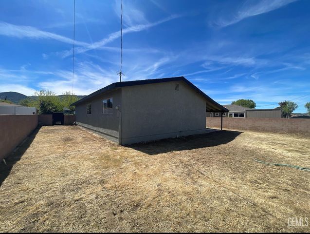 217 Bartlett Street, Tehachapi, CA 93561