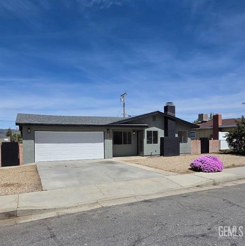 217 Bartlett Street, Tehachapi, CA 93561