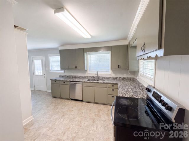 608 E Ryder Avenue, Landis, NC 28088