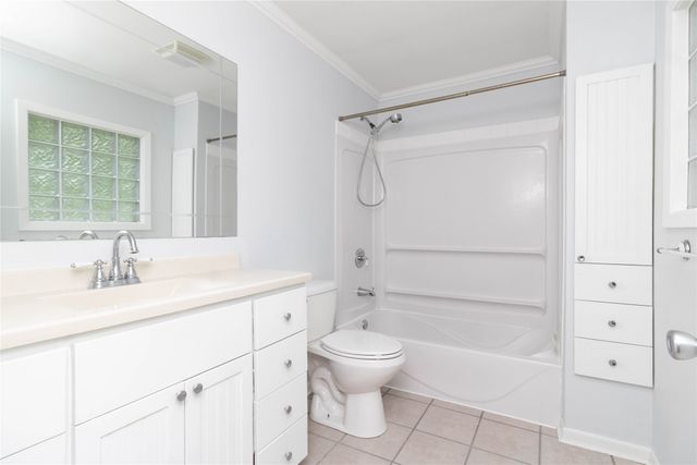 5322 Ingersoll Avenue A-1, Des Moines, IA 50312