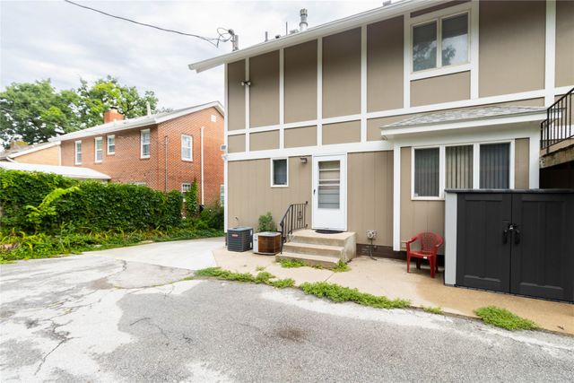 5322 Ingersoll Avenue A-1, Des Moines, IA 50312