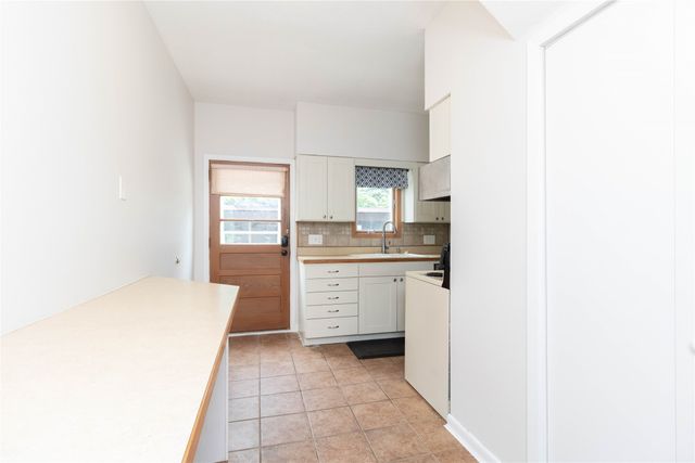 5322 Ingersoll Avenue A-1, Des Moines, IA 50312