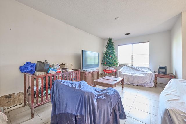 1006 Seminole Palms Drive, Greenacres, FL 33463