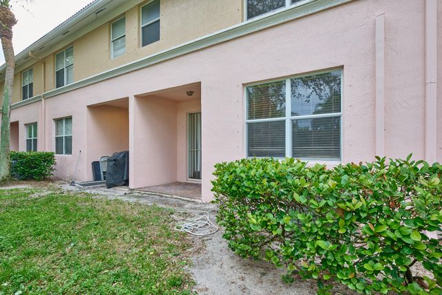 1006 Seminole Palms Drive, Greenacres, FL 33463