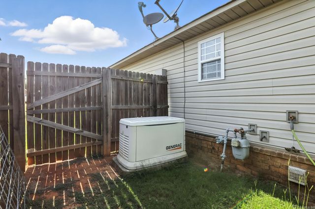 6 smokey ridge Court, Sheridan, AR 72150