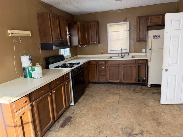 410 S Mercer Street, Pinconning, MI 48650