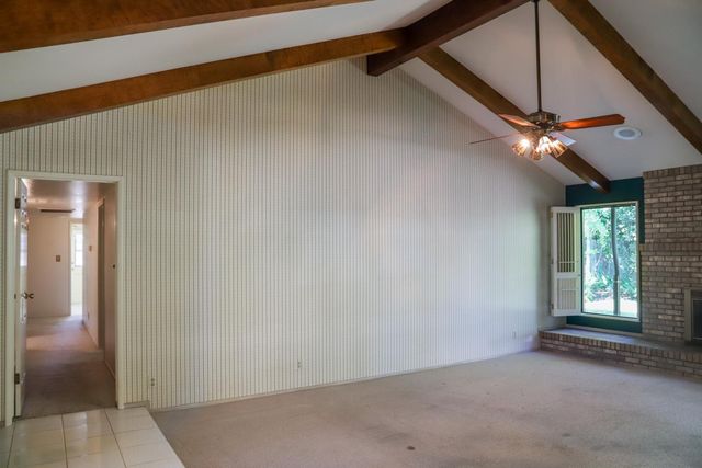 7561 N Hayston Avenue, Fresno, CA 93720