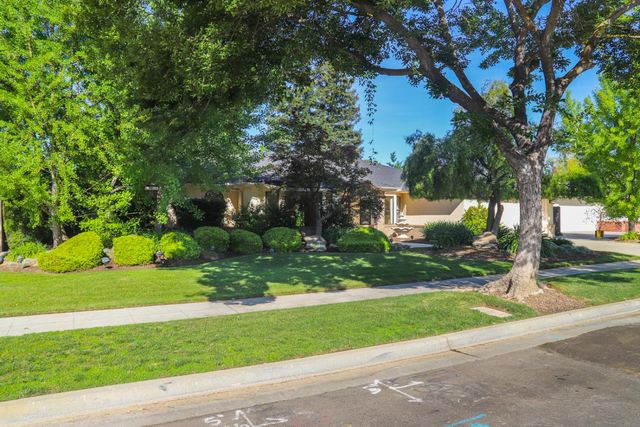 7561 N Hayston Avenue, Fresno, CA 93720