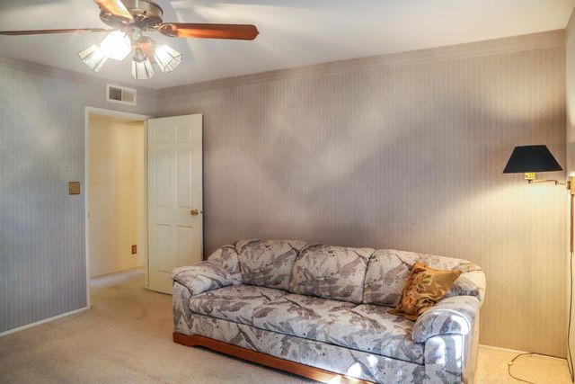 7561 N Hayston Avenue, Fresno, CA 93720