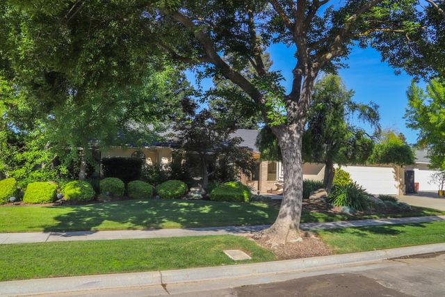 7561 N Hayston Avenue, Fresno, CA 93720