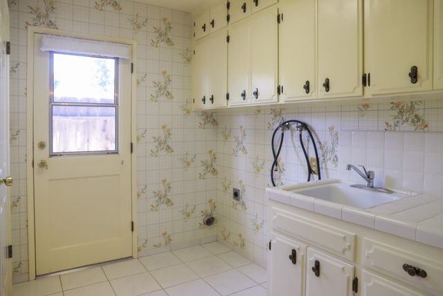 7561 N Hayston Avenue, Fresno, CA 93720