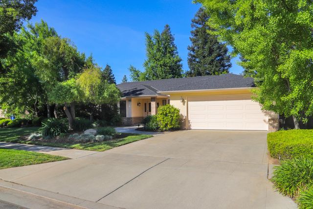 7561 N Hayston Avenue, Fresno, CA 93720